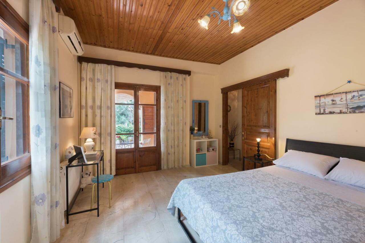 Family Holiday Apartment With Garden & Bbq Velonádes Esterno foto
