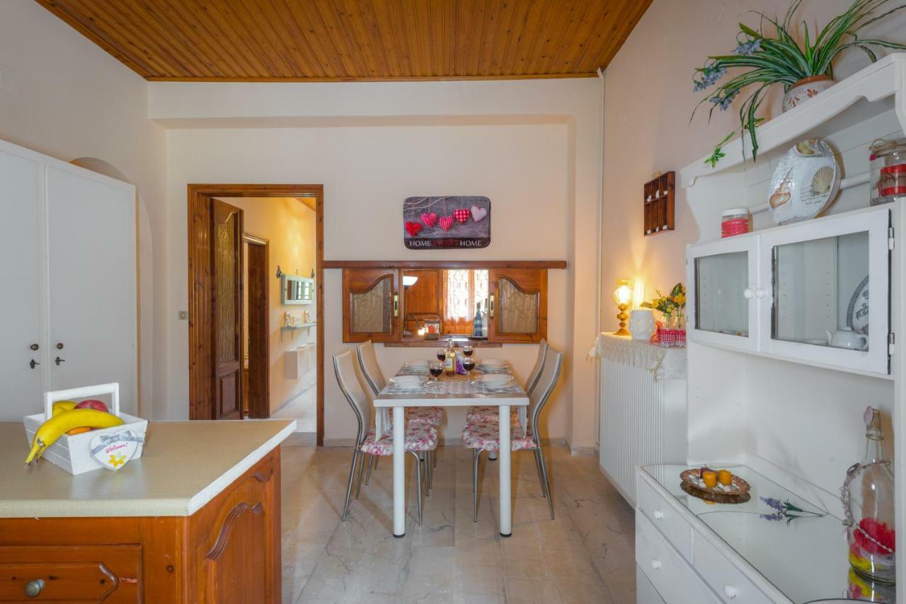 Family Holiday Apartment With Garden & Bbq Velonádes Esterno foto