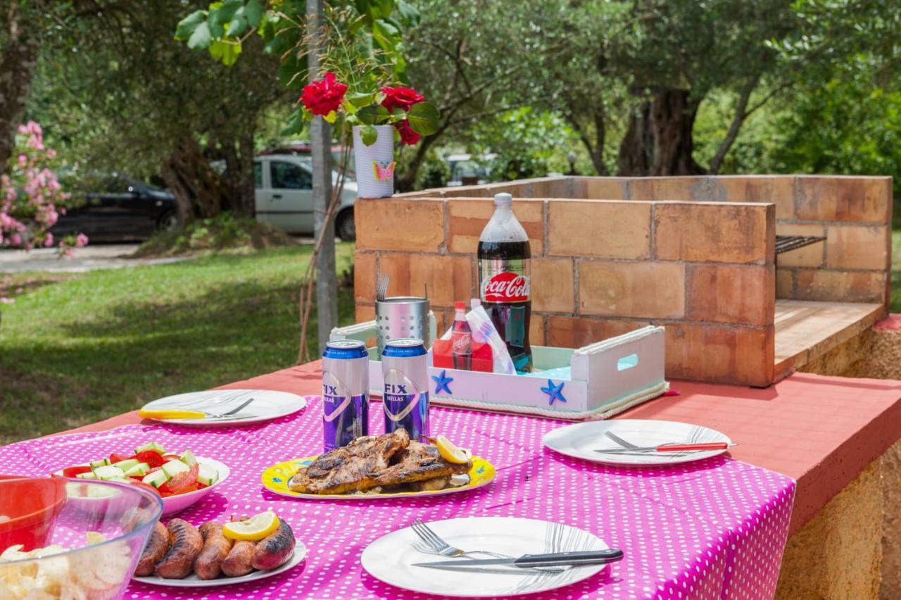 Family Holiday Apartment With Garden & Bbq Velonádes Esterno foto
